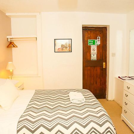 New Gurkha Inn Брекон Экстерьер фото