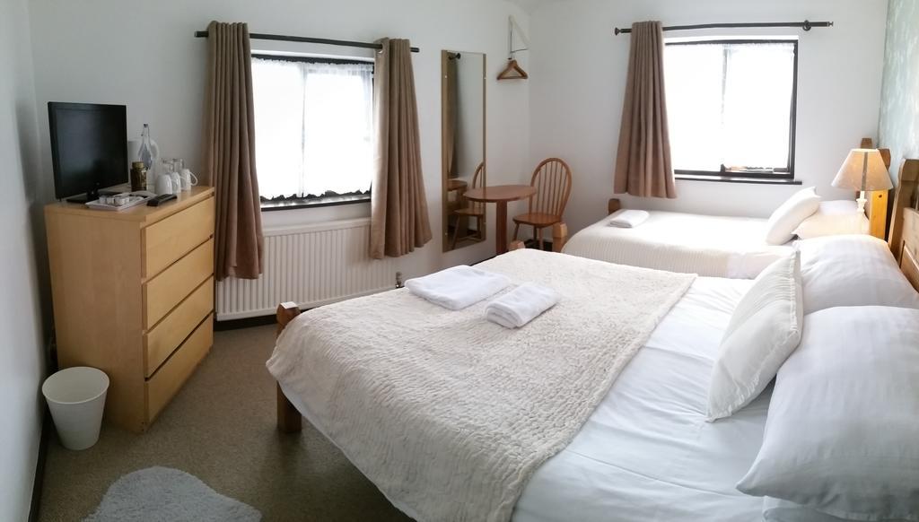 New Gurkha Inn Брекон Экстерьер фото