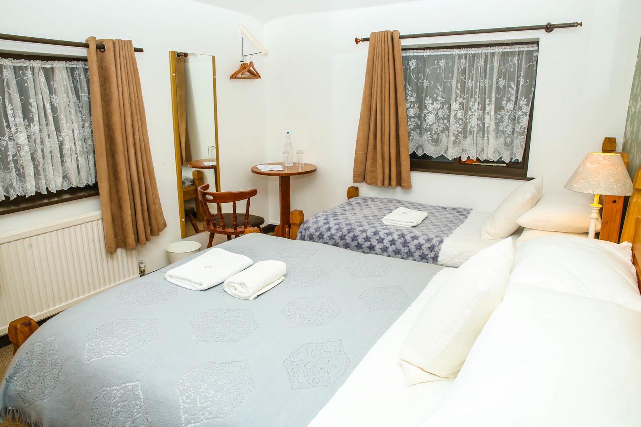 New Gurkha Inn Брекон Экстерьер фото