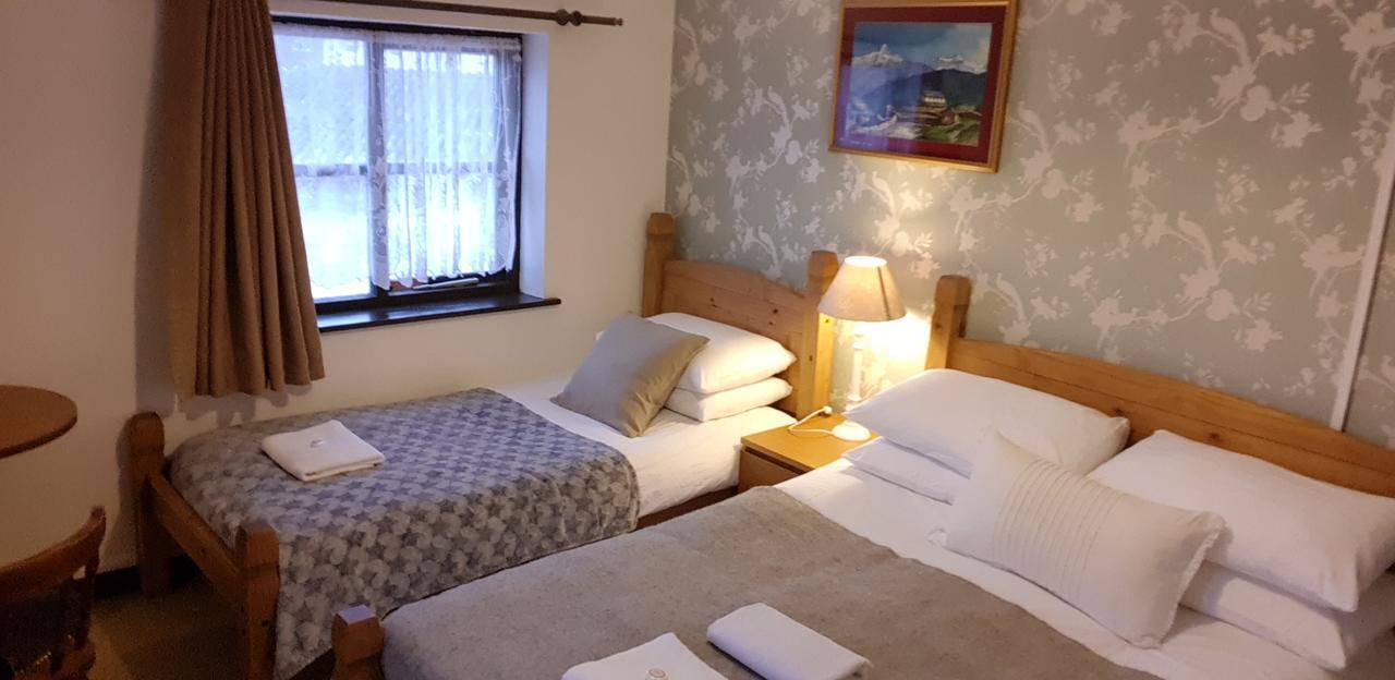 New Gurkha Inn Брекон Экстерьер фото