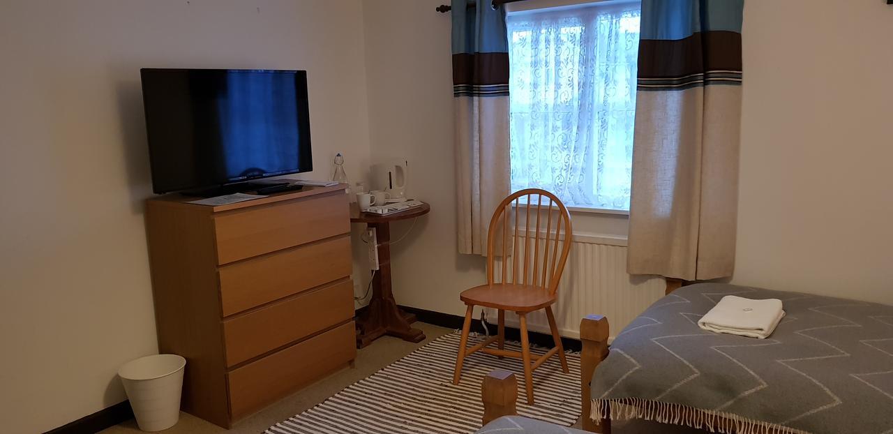 New Gurkha Inn Брекон Экстерьер фото